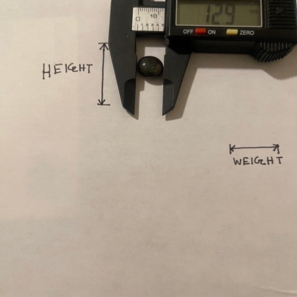 Stunning Ethiopian Black Opal – High-Quality Play of Color with Dark Body Tone - Picture 5 of 5